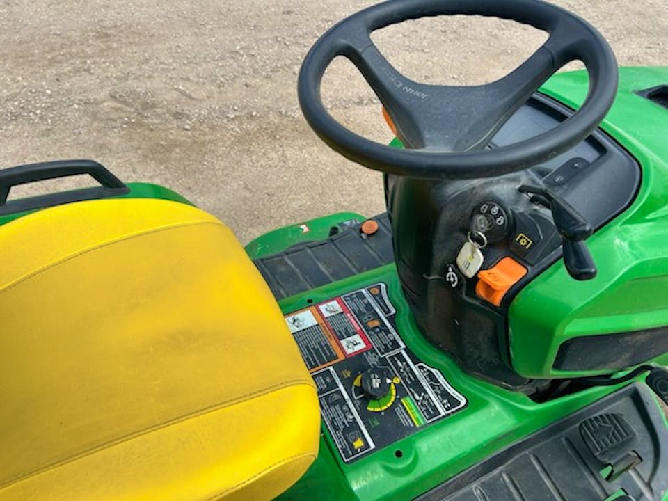 John Deere X734