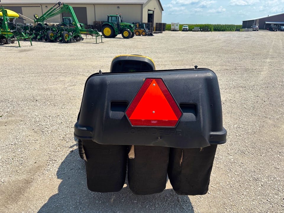 John Deere X750