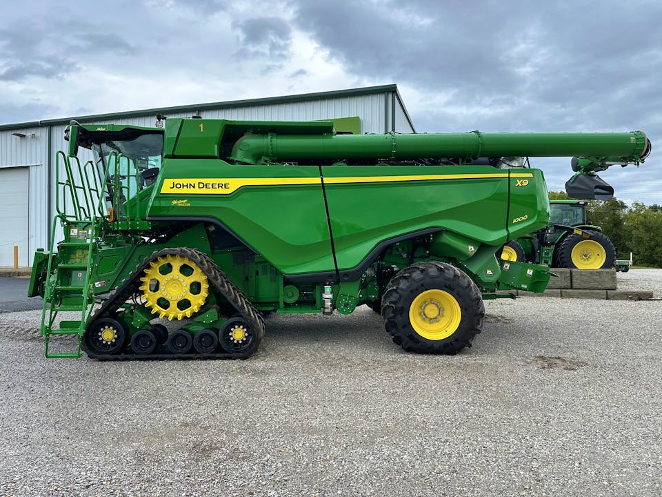 John Deere X9 1000