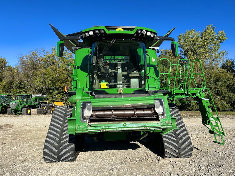 John Deere X9 1000