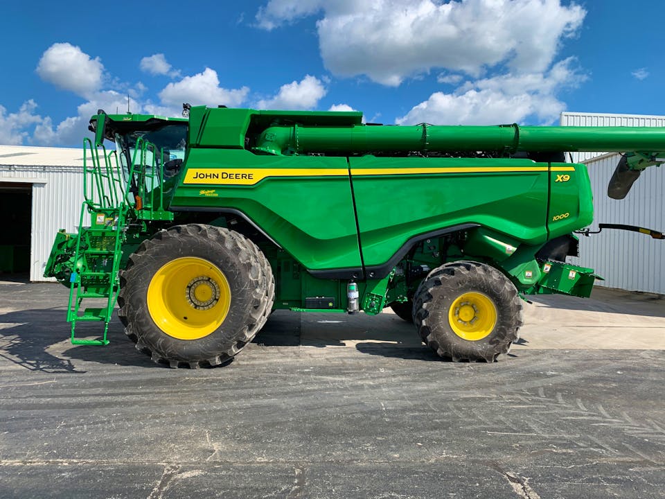 John Deere X9 1000