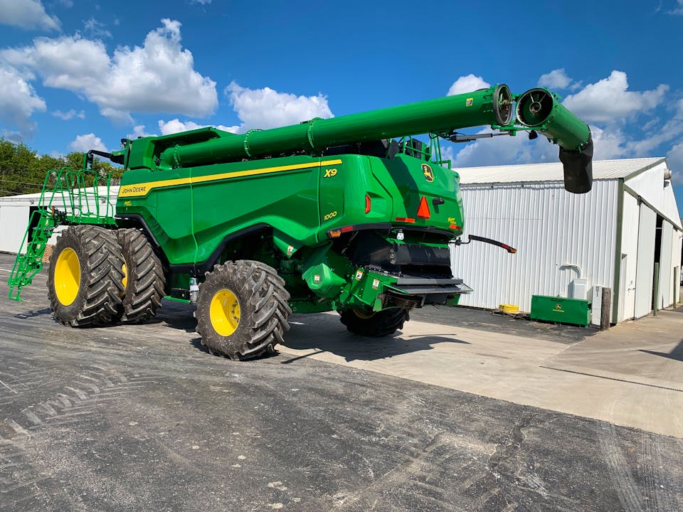 John Deere X9 1000