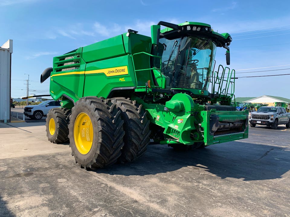 John Deere X9 1000