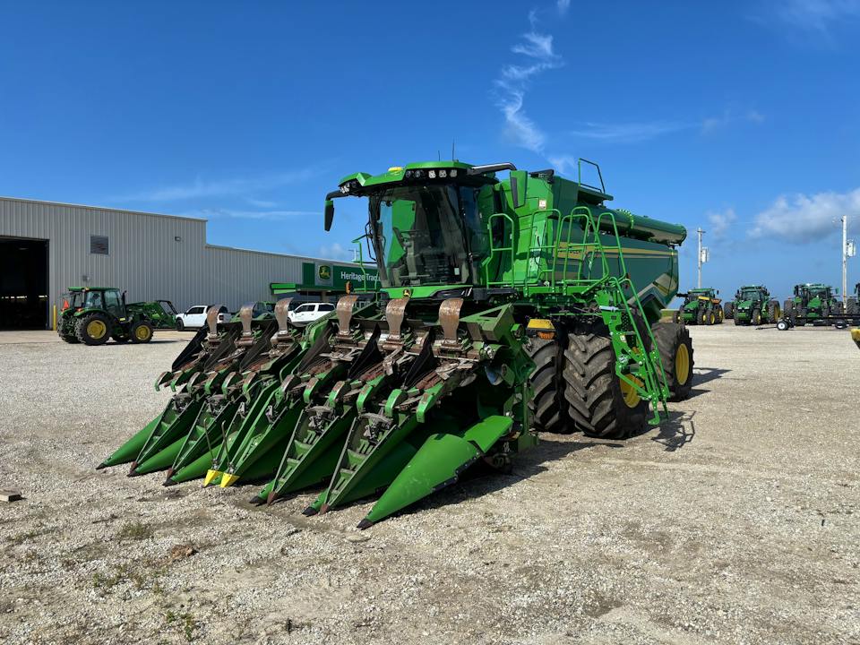 John Deere X9 1000