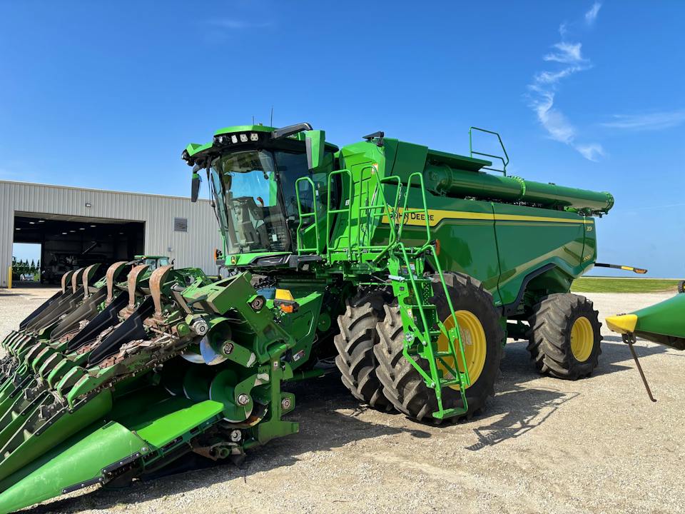 John Deere X9 1000