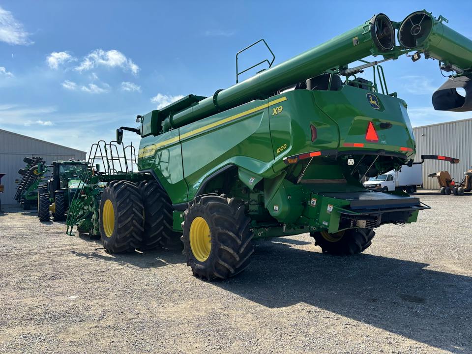 John Deere X9 1000