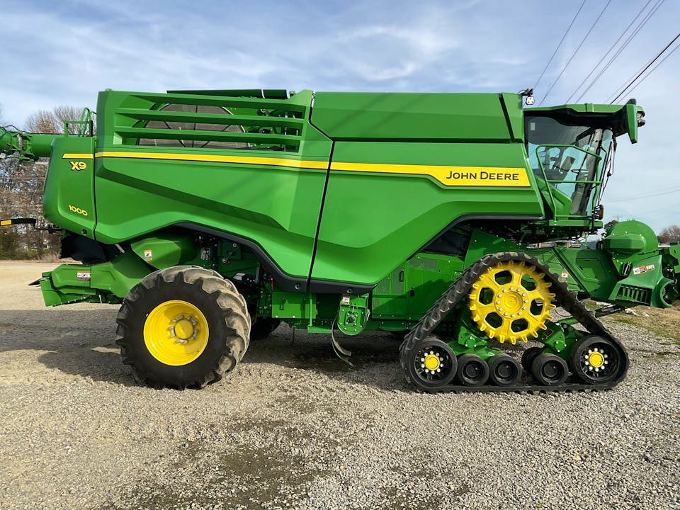 John Deere X9 1000