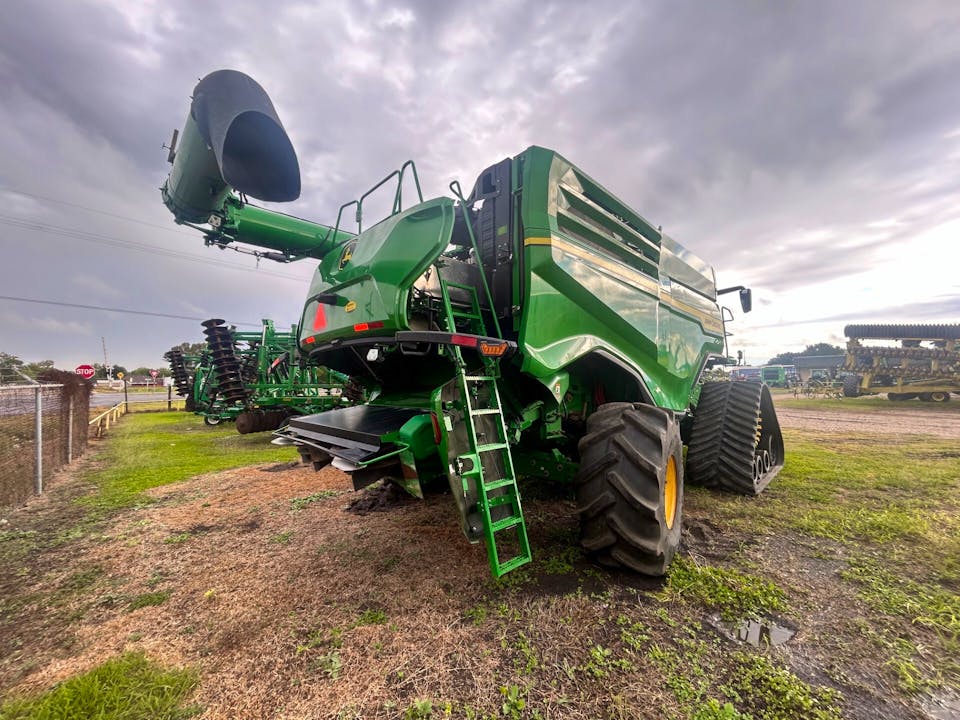 John Deere X9 1100