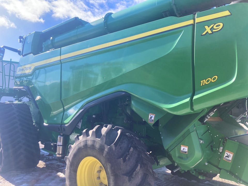 John Deere X9 1100
