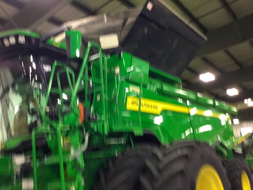 John Deere X9 1100