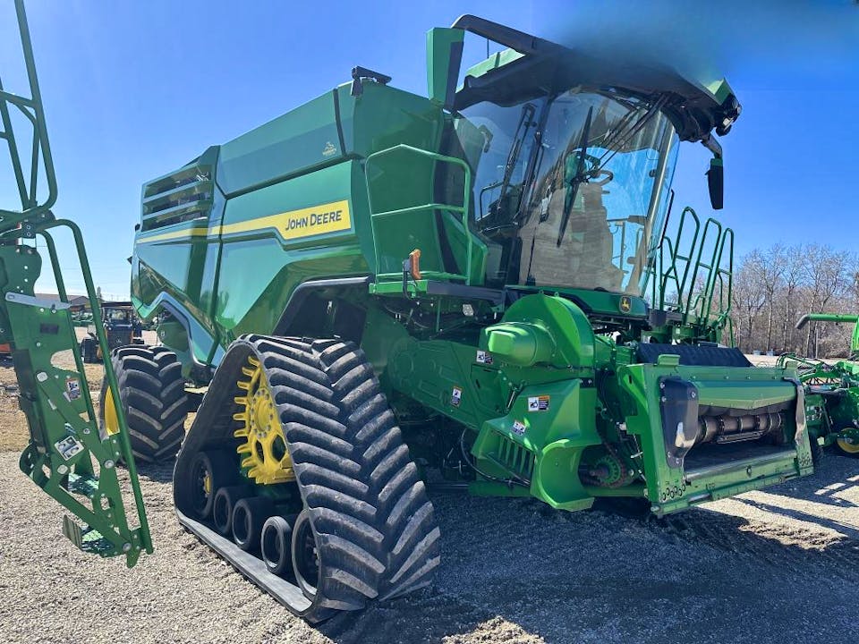 John Deere X9 1100