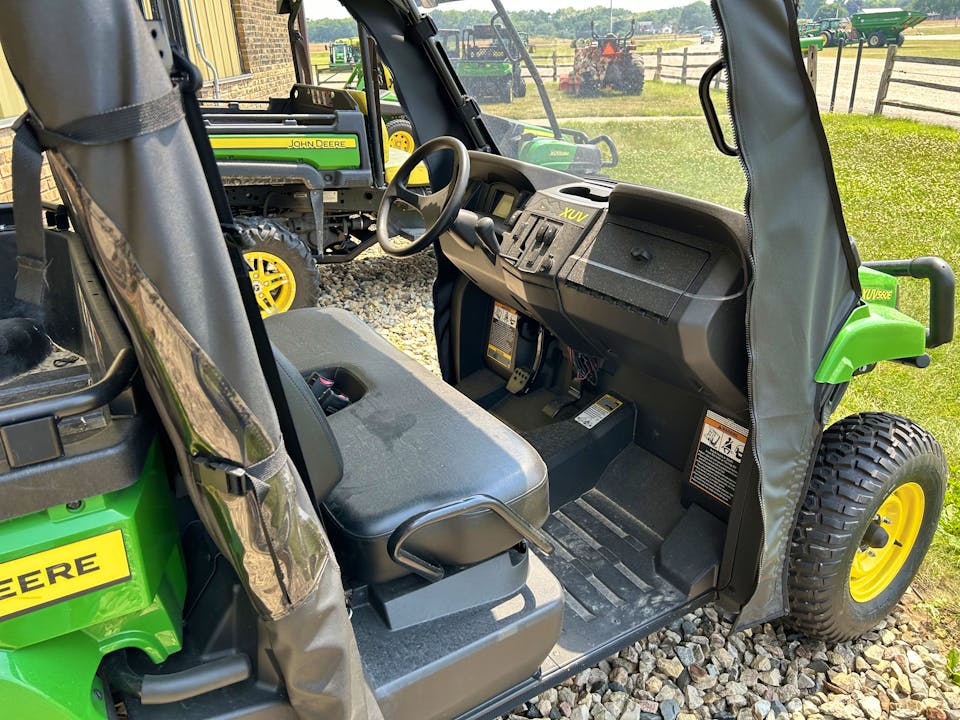 John Deere XUV560E
