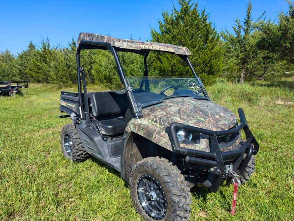 John Deere XUV590M