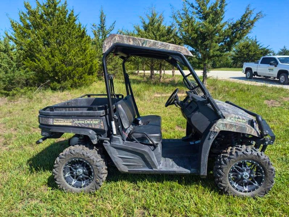 John Deere XUV590M