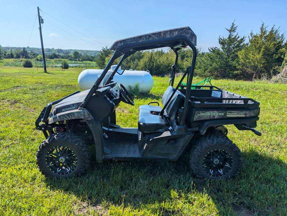 John Deere XUV590M