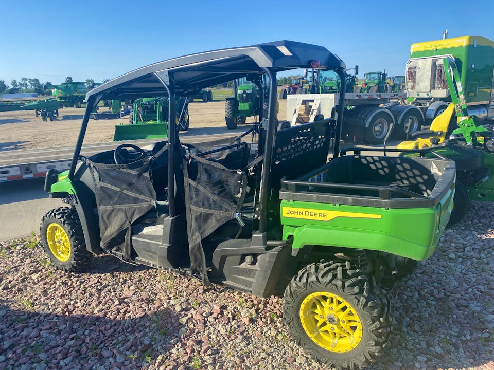 John Deere XUV590M S4