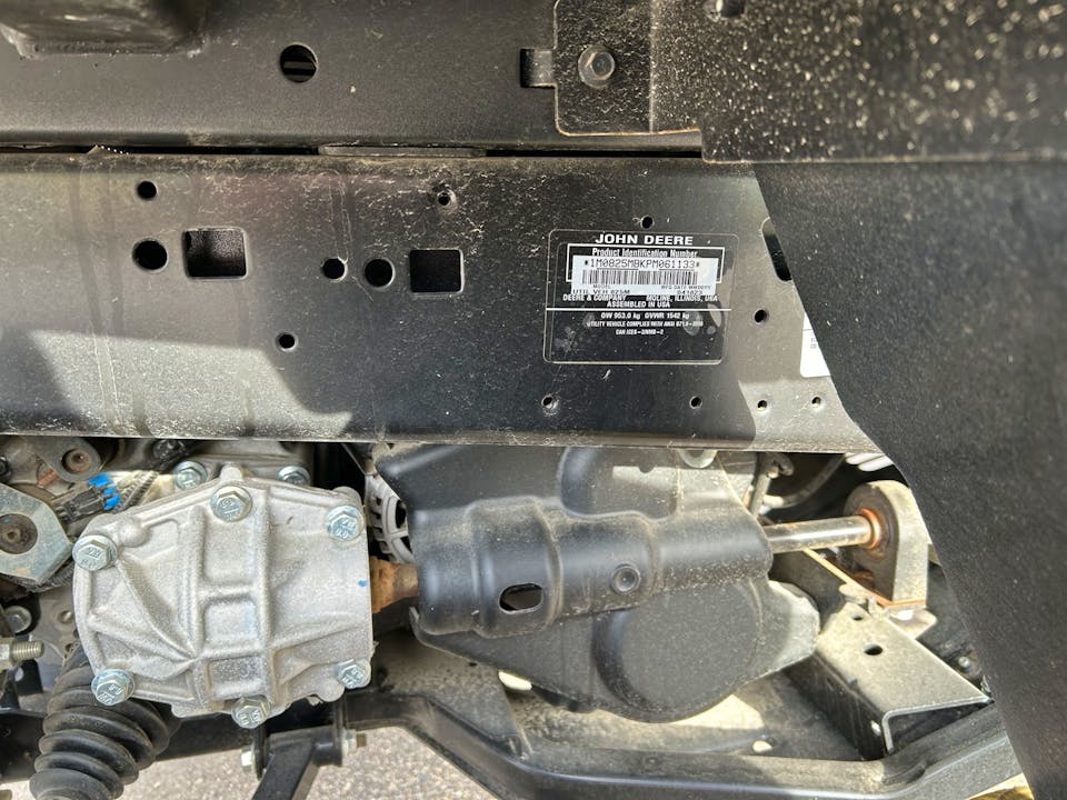 John Deere XUV825M S4