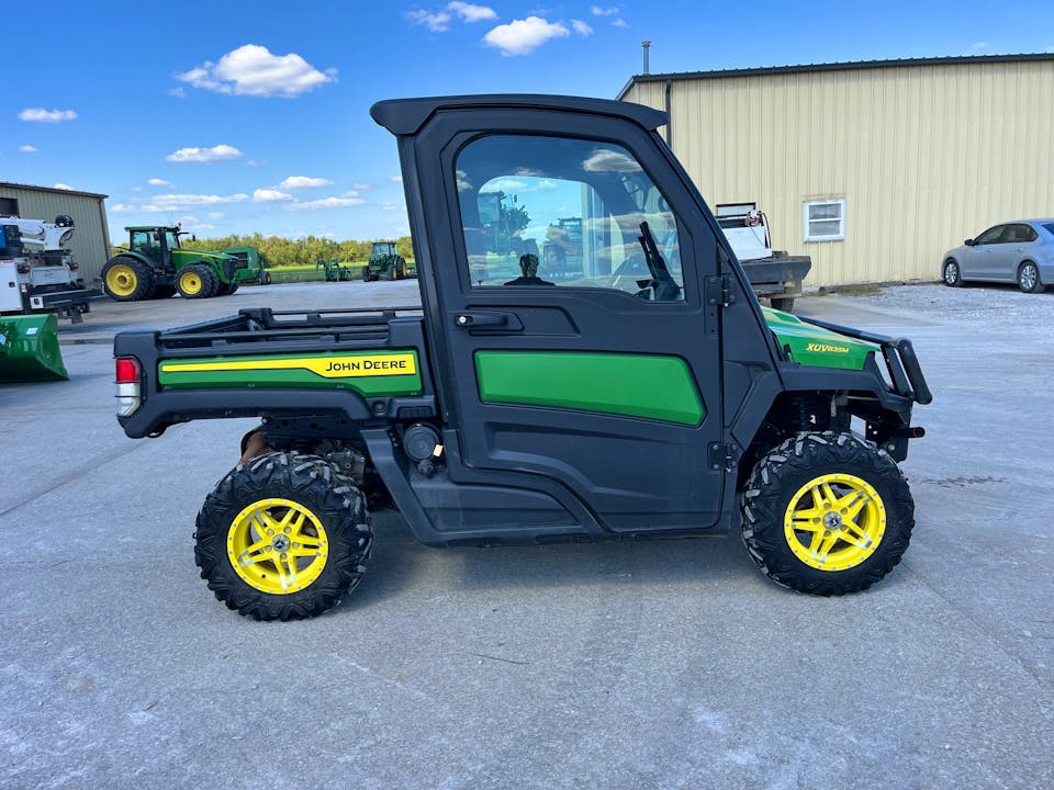John Deere XUV835M