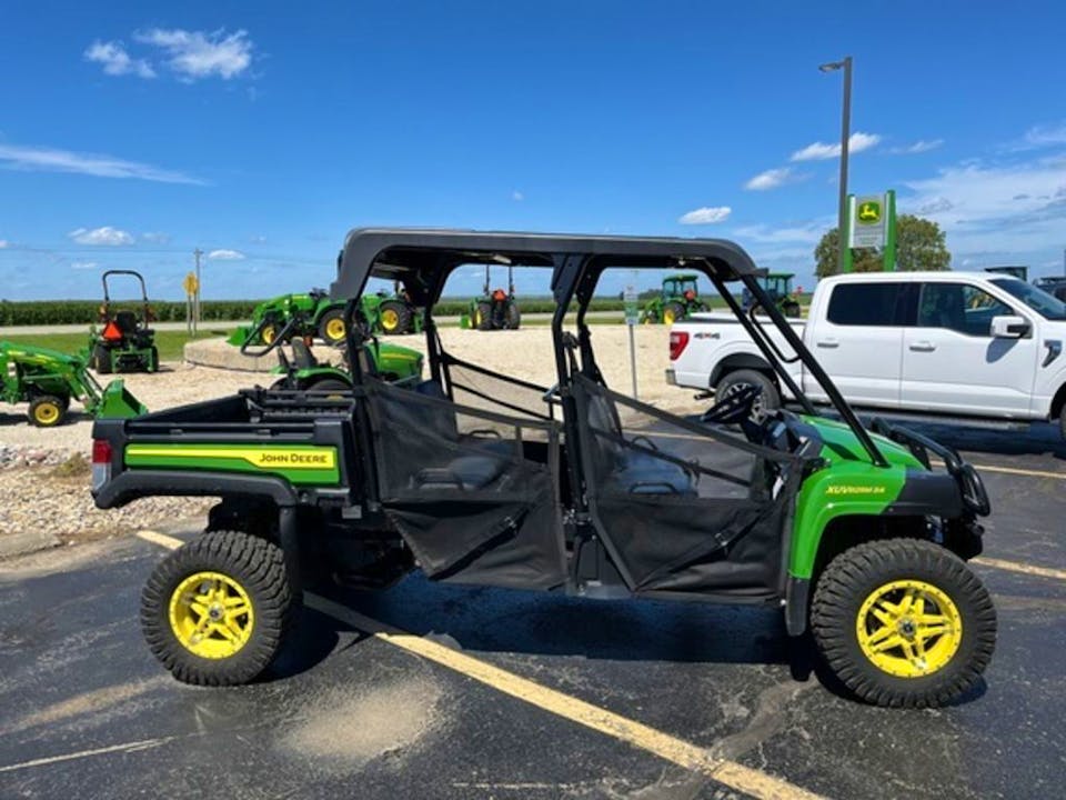 John Deere XUV825M S4