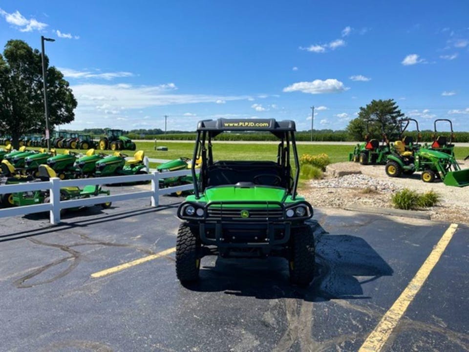 John Deere XUV825M S4