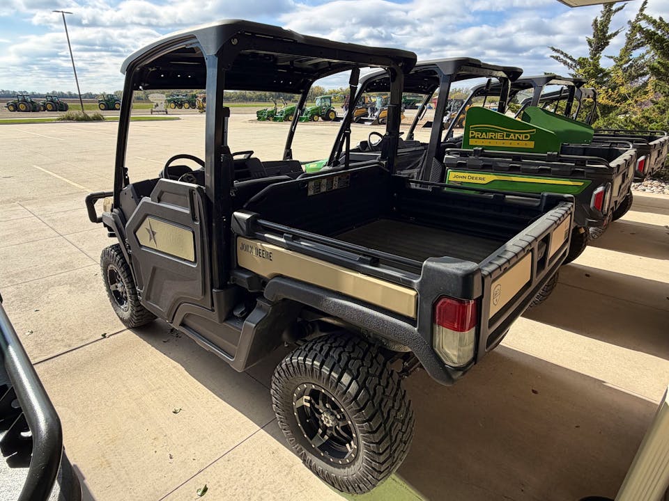 John Deere XUV835M HONOR