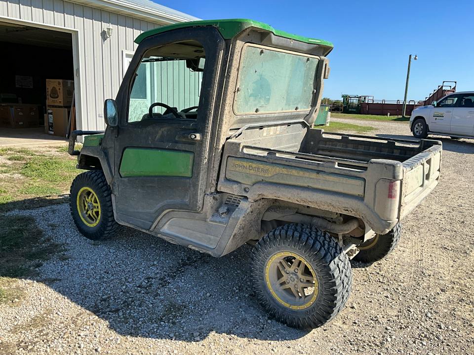 John Deere XUV835R Premium Cab