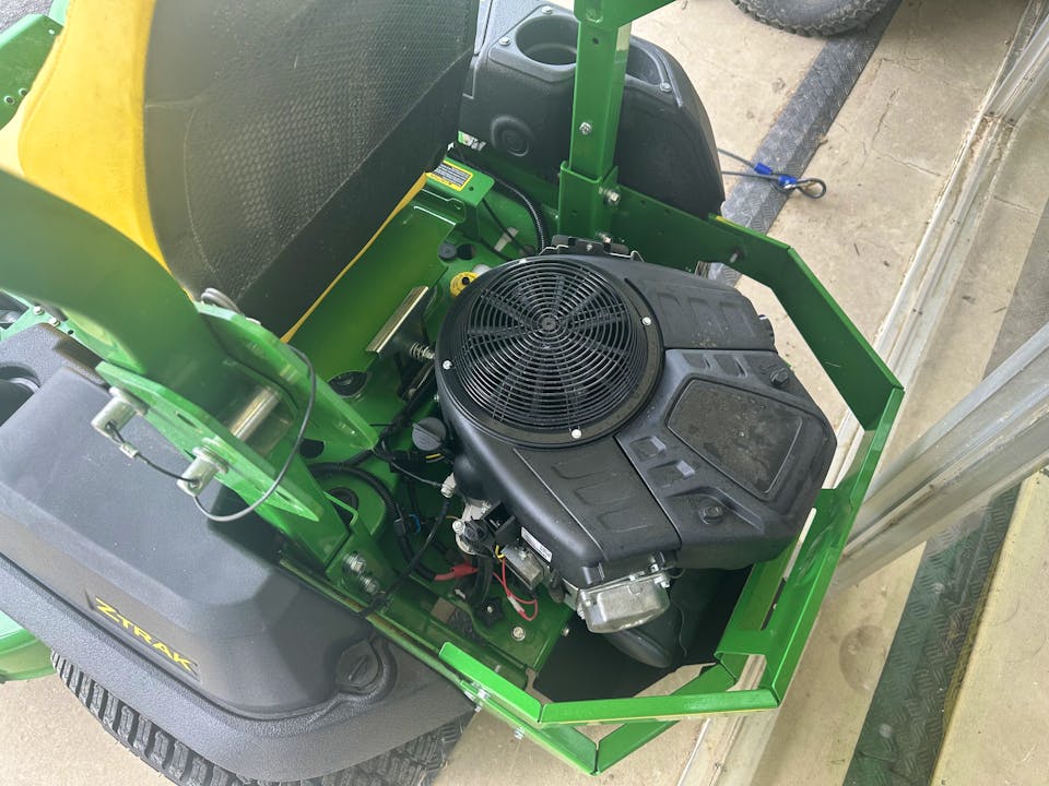 John Deere Z735M