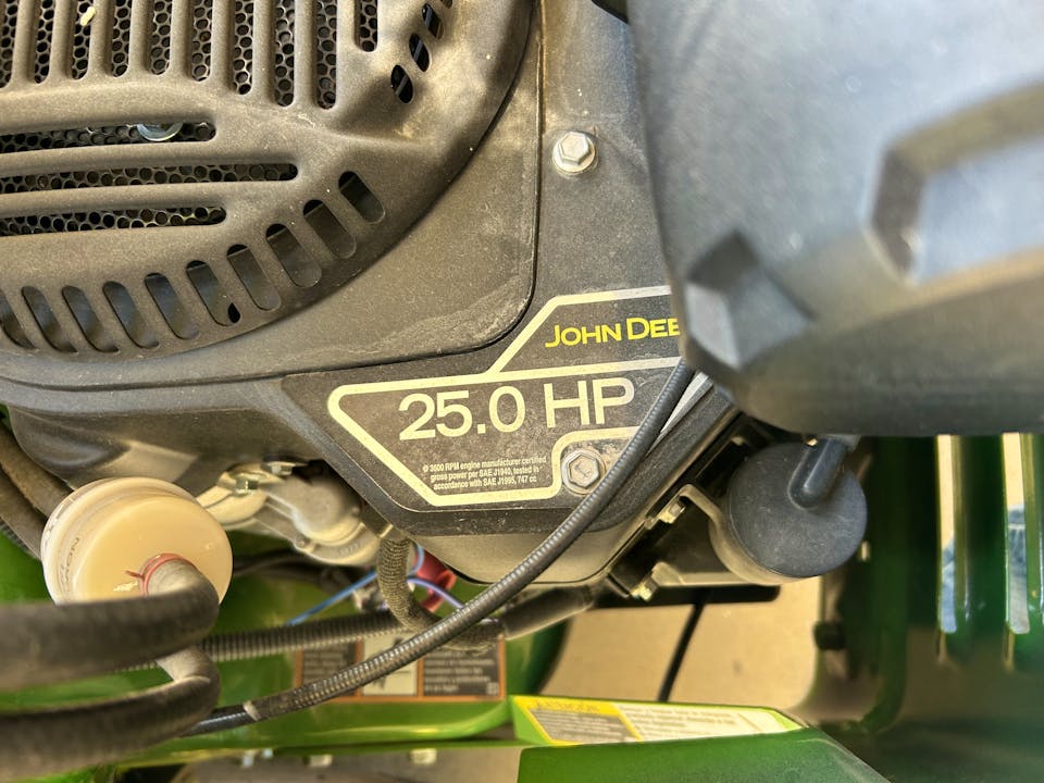 John Deere Z915E