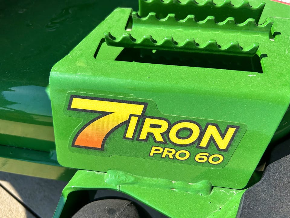 John Deere Z915E