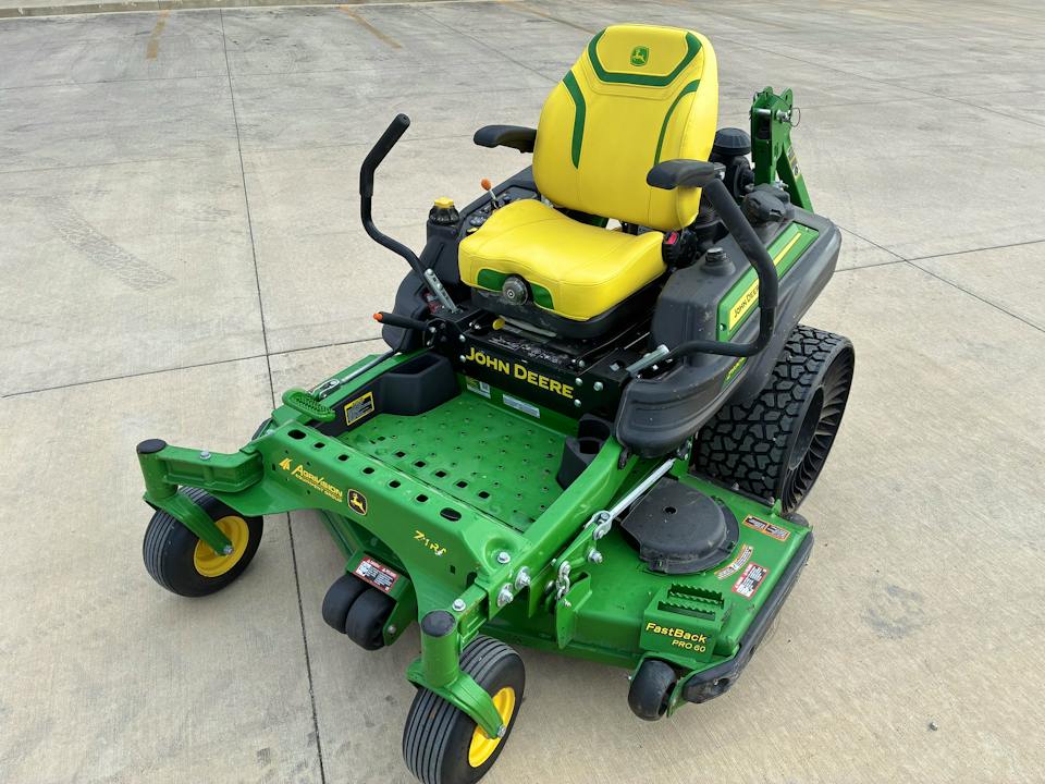 John Deere Z930M
