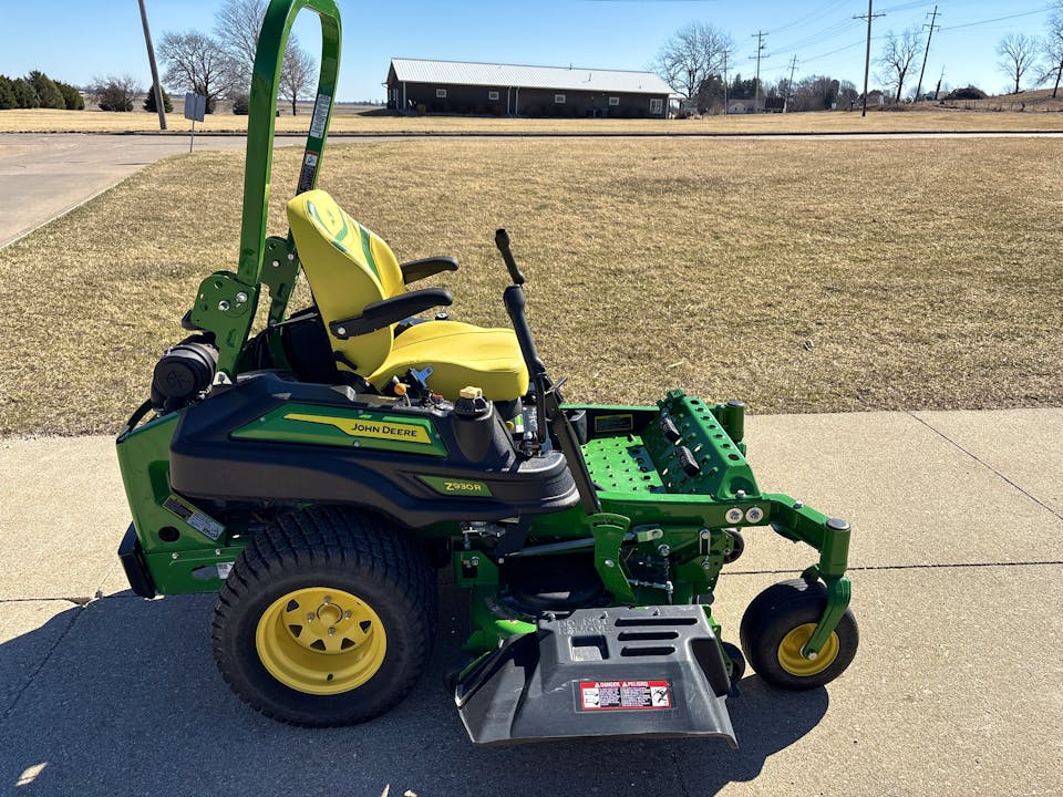 John Deere Z930R