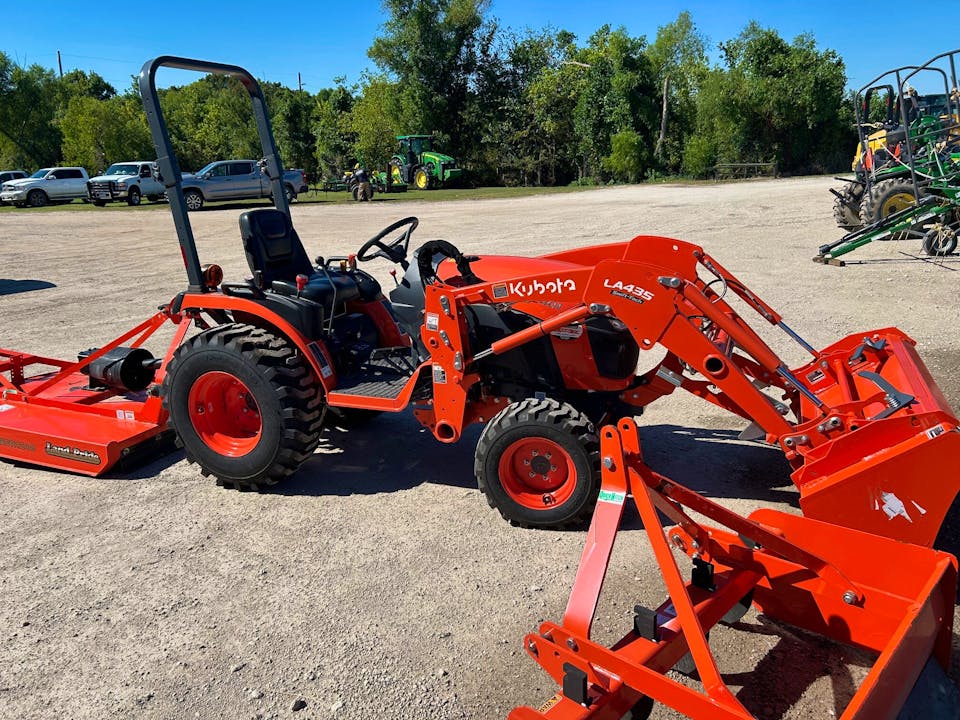 Kubota B2401