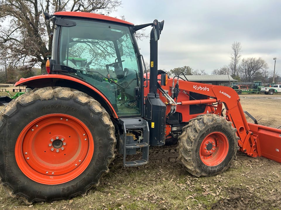 Kubota M6-141