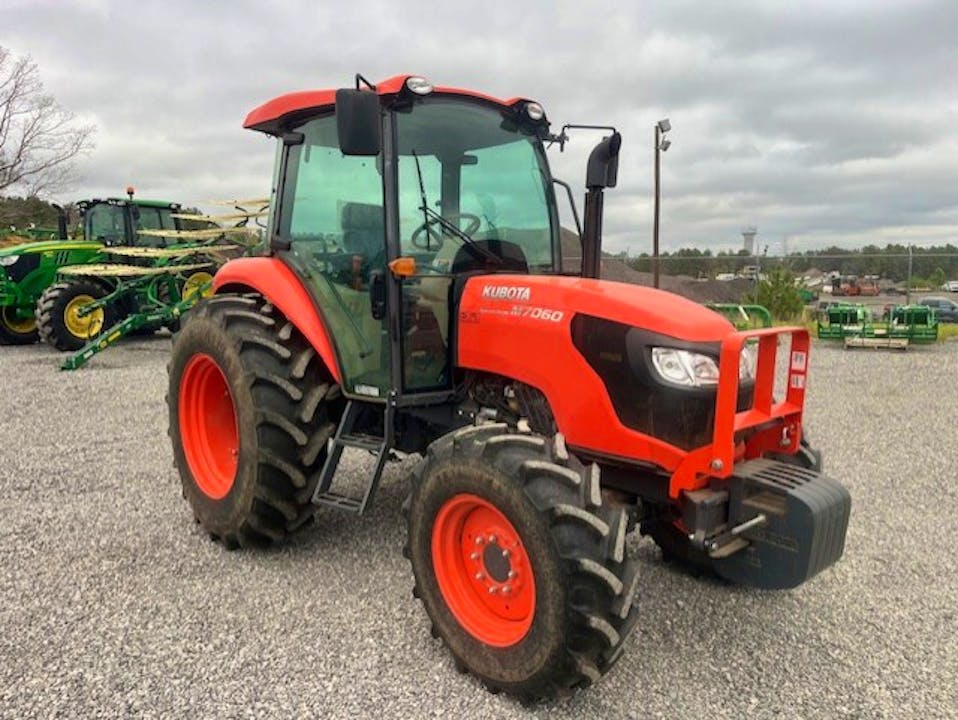 Kubota M7060
