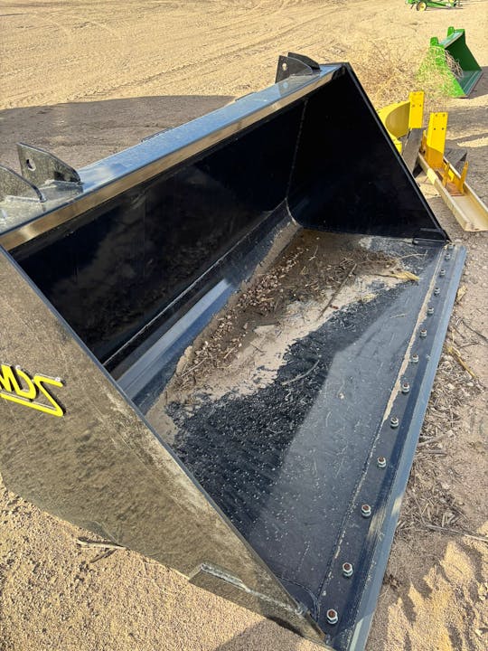 MDS Manitou 9' Bucket