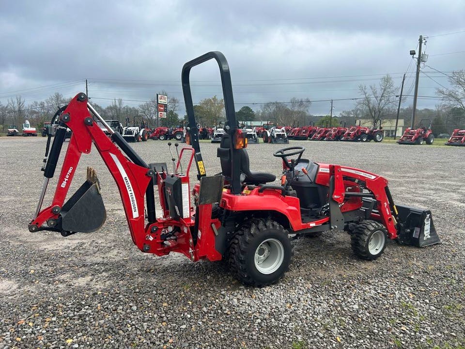 Massey Ferguson GC1723EB