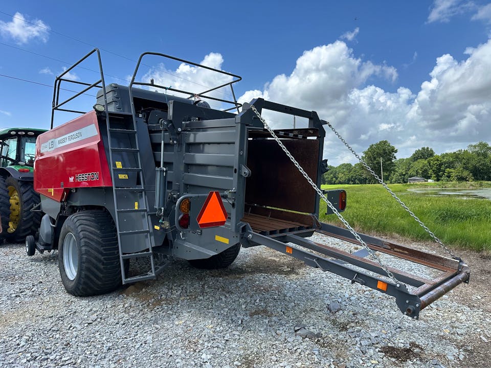 Massey Ferguson LB2244