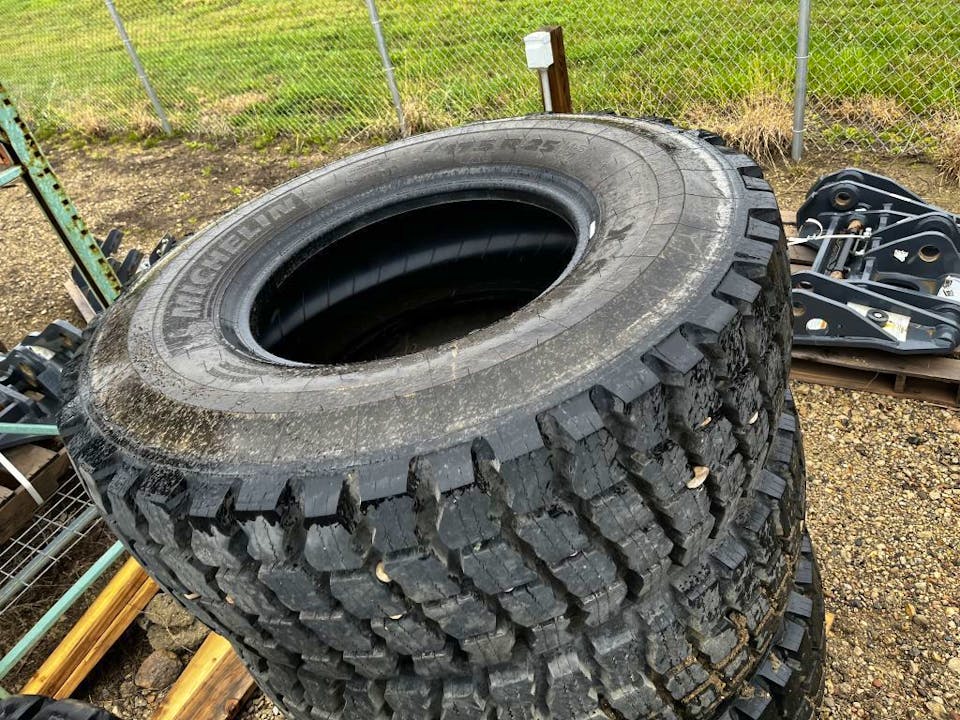 Michelin 17.5R25 SNOW