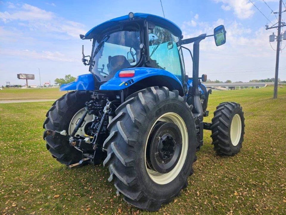 NEW HOLLAND T6180