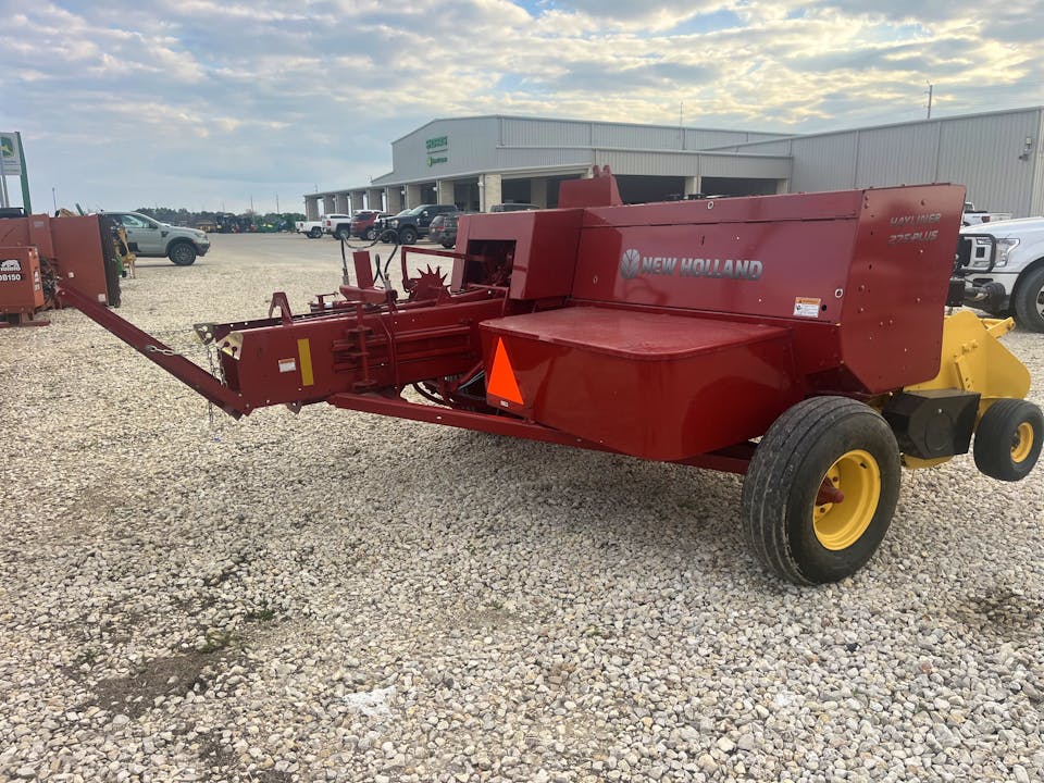 New Holland Hayliner 275