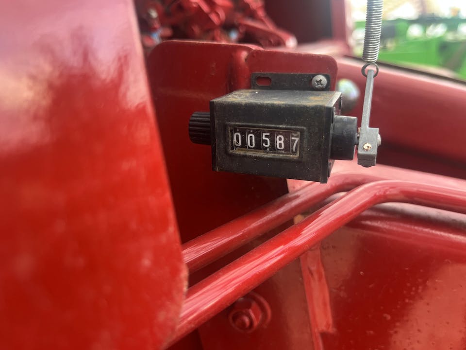 New Holland Hayliner 275