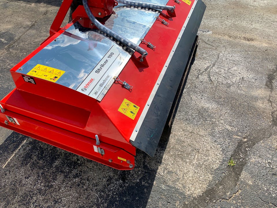 Trimax Striker 190