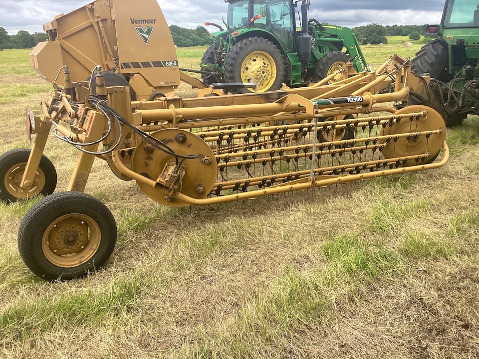 Vermeer R2300