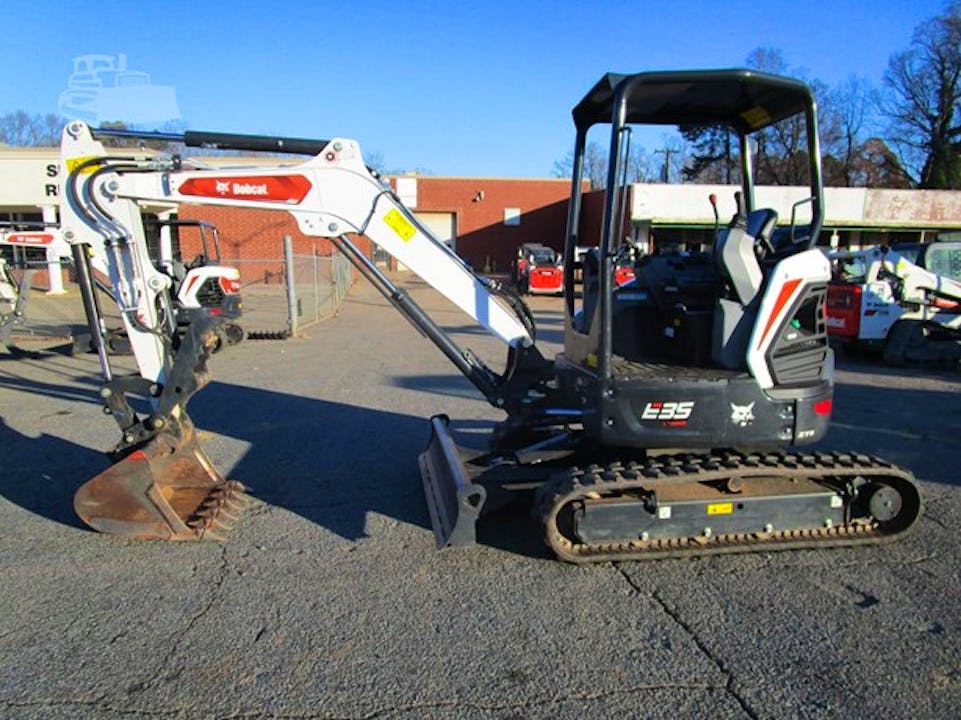 Bobcat E35