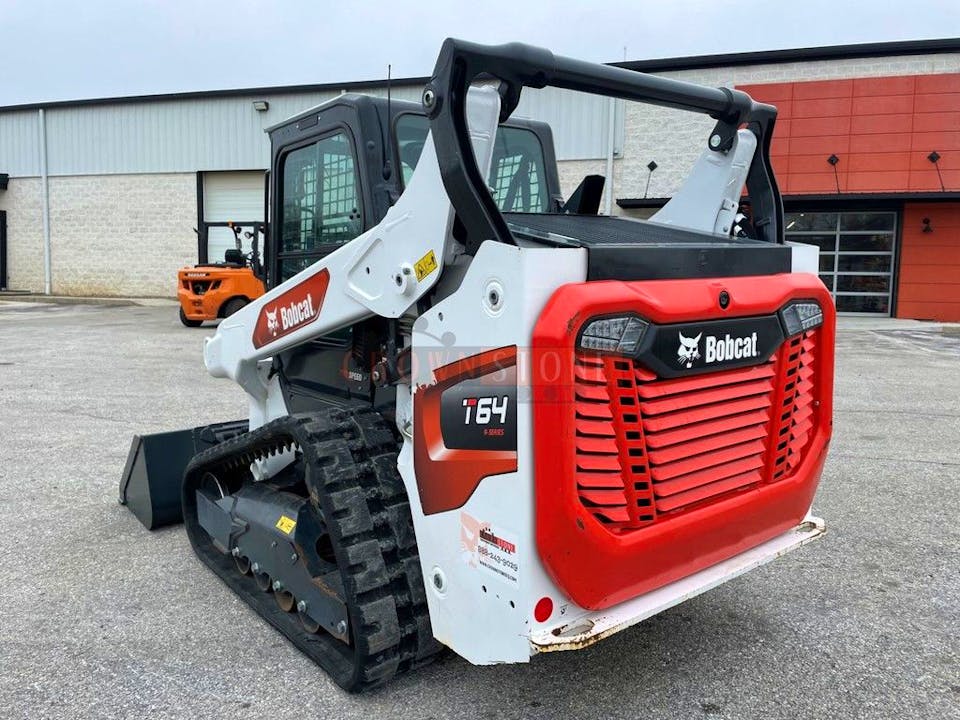 Bobcat T64