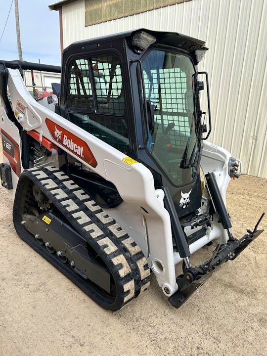 Bobcat T66