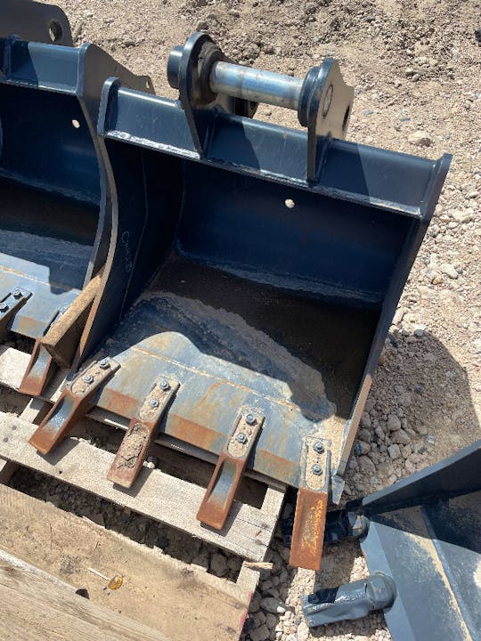 Case 24IN MINI EXCAVATOR