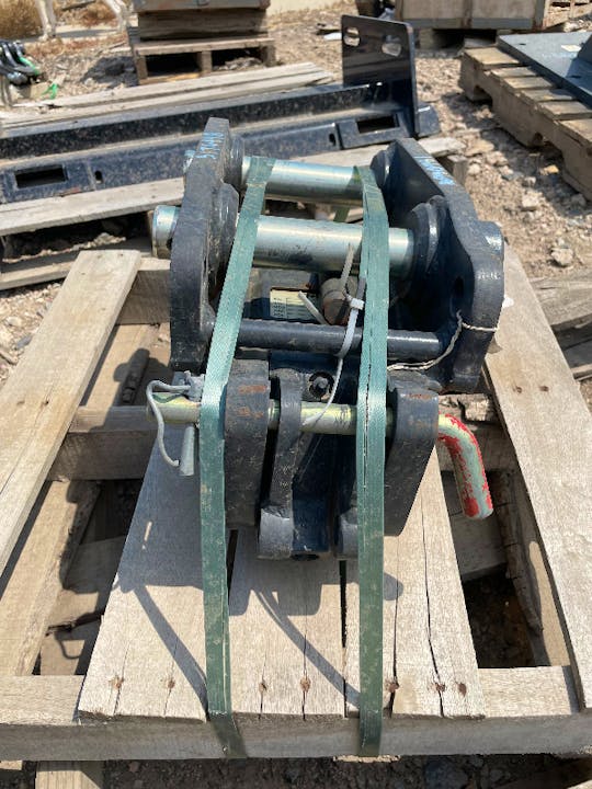 Case COUPLER