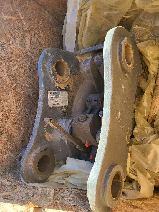 Case HYDRAULIC COUPLER KIT CX75/CX80