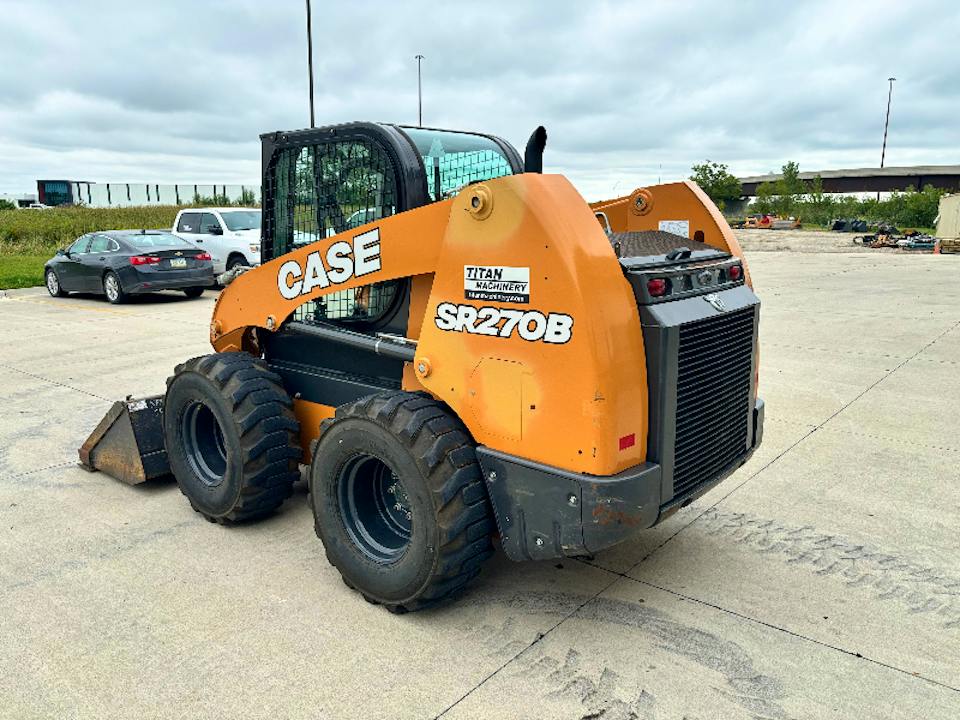 Case SR270B